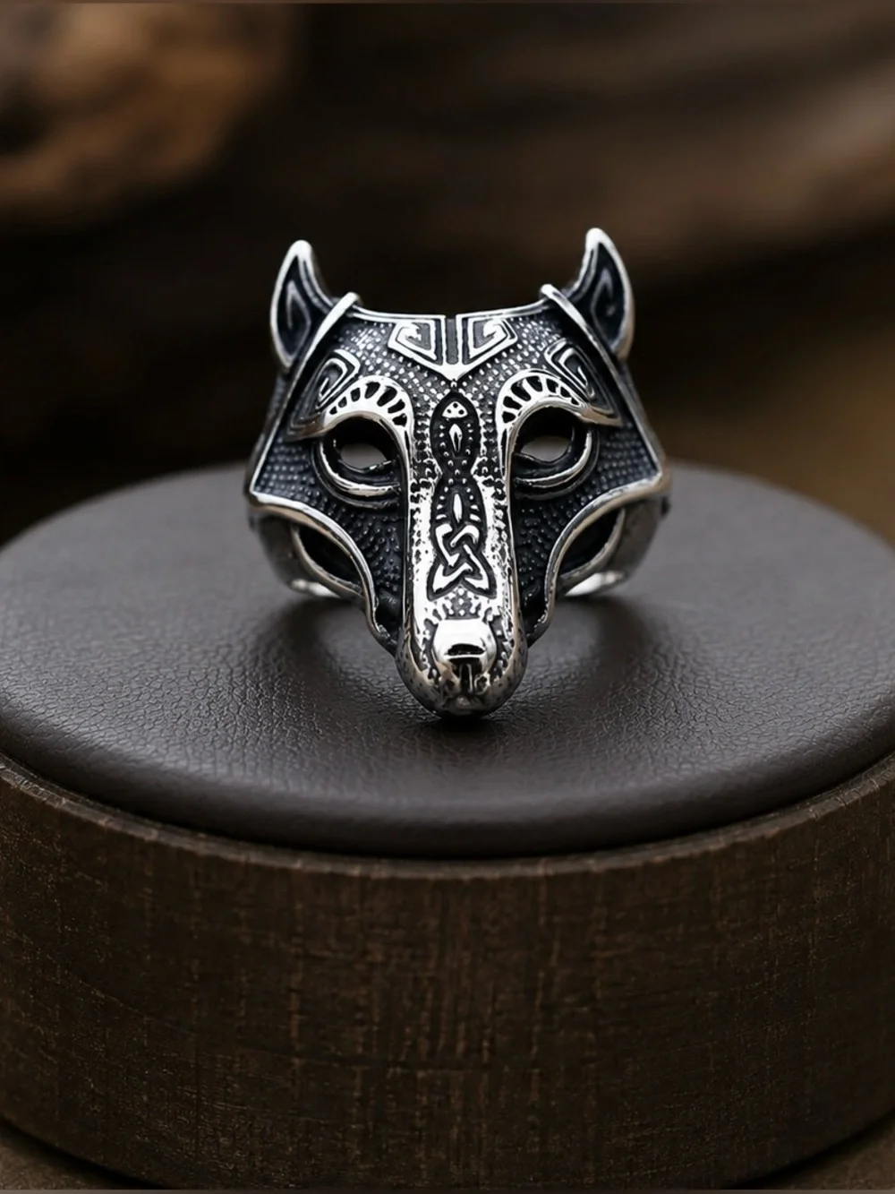 Stainless steel wolf head ring size 12